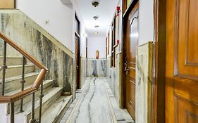 Oyo 75351 Hotel Moon Palace Dx